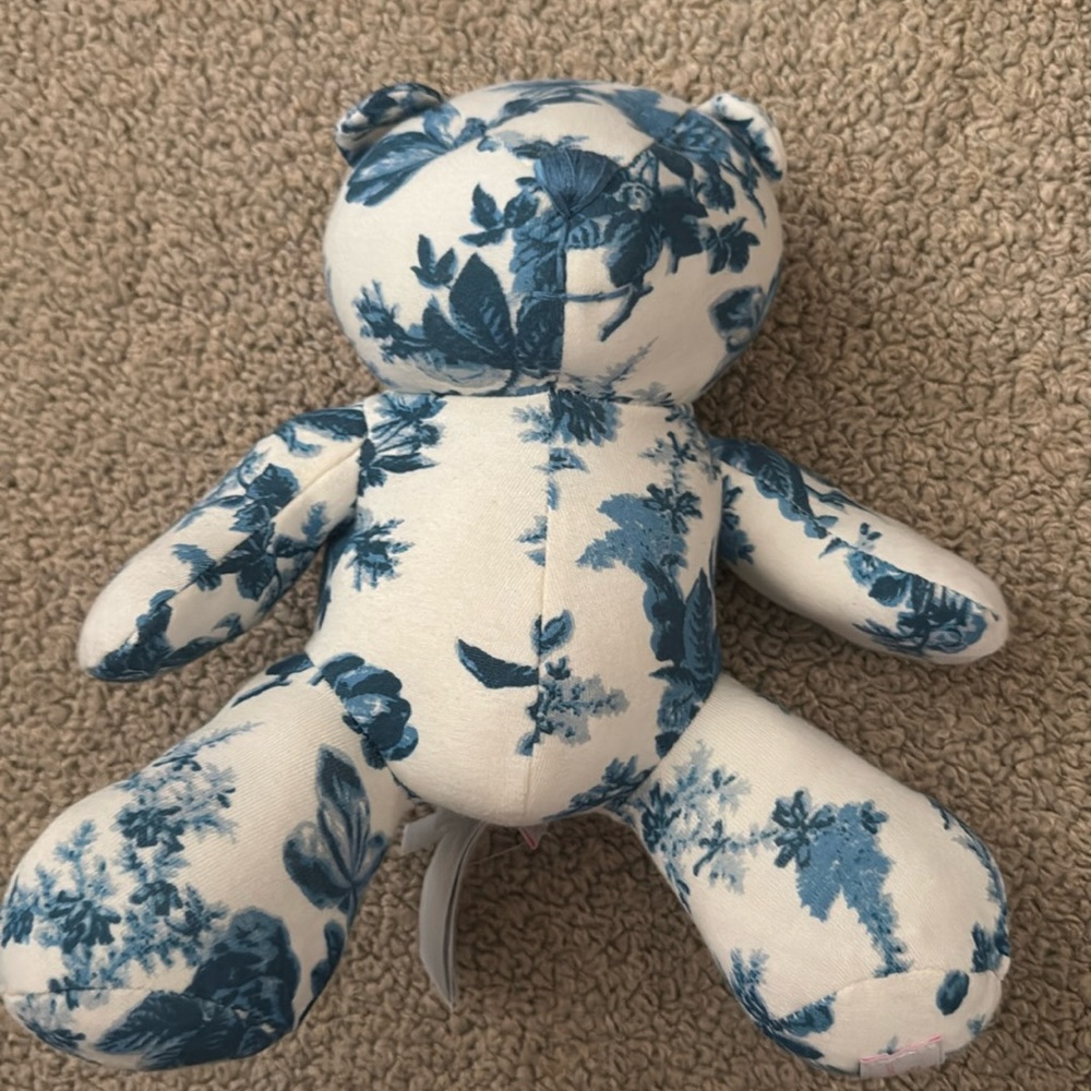 Brand new bear rare from love shack fancy gap collab